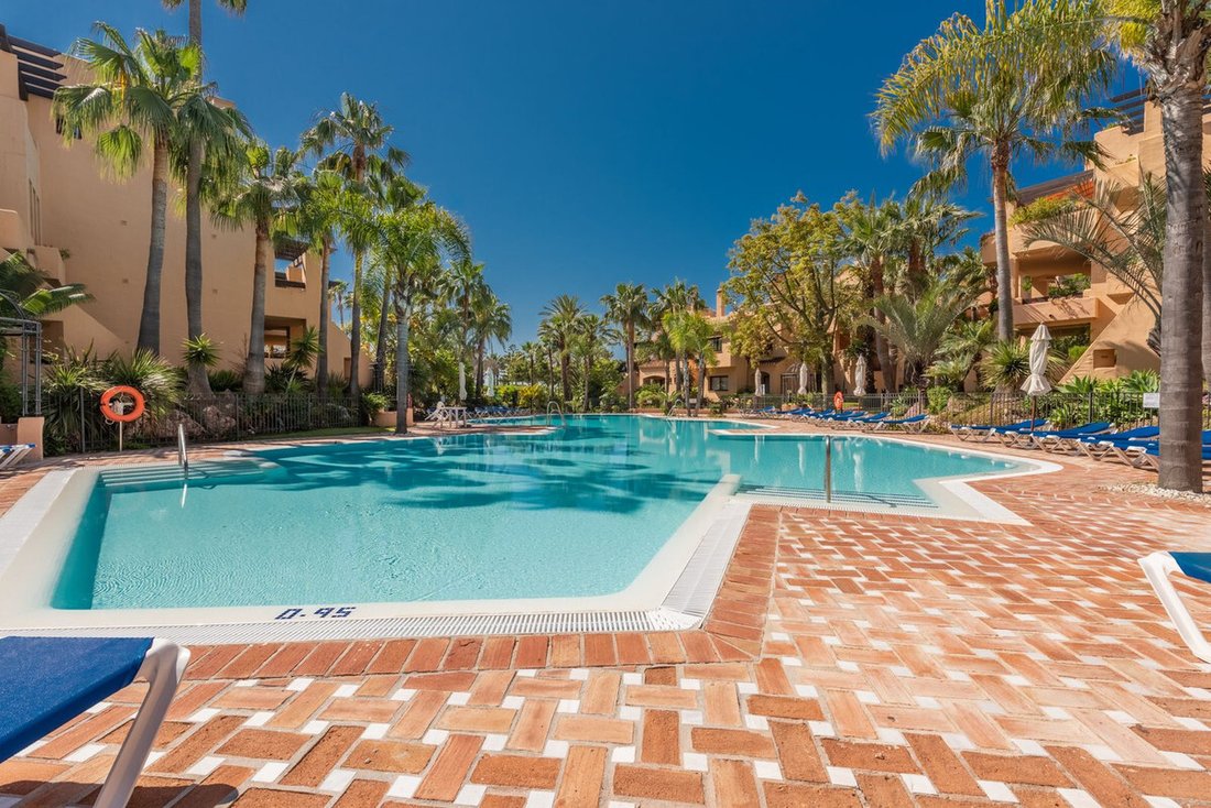 Penthouse in San Pedro de Alcantara, Andalusia, Spain 1 - 14138825