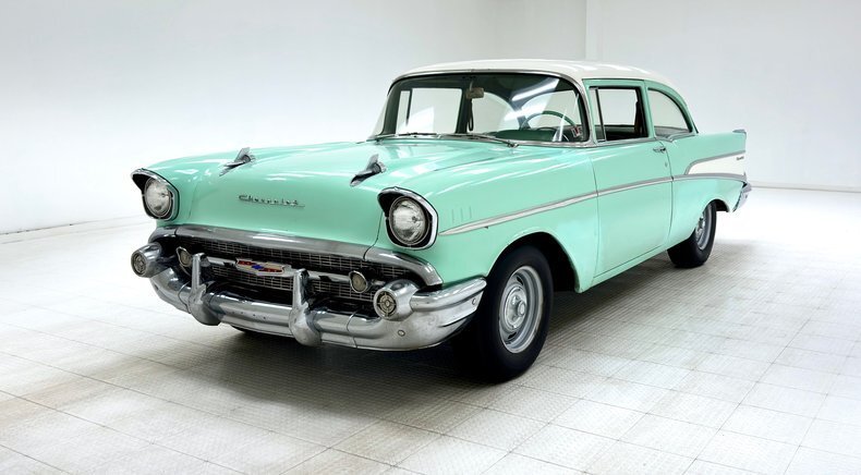Sedan in Morgantown, United States 1 - 14503891