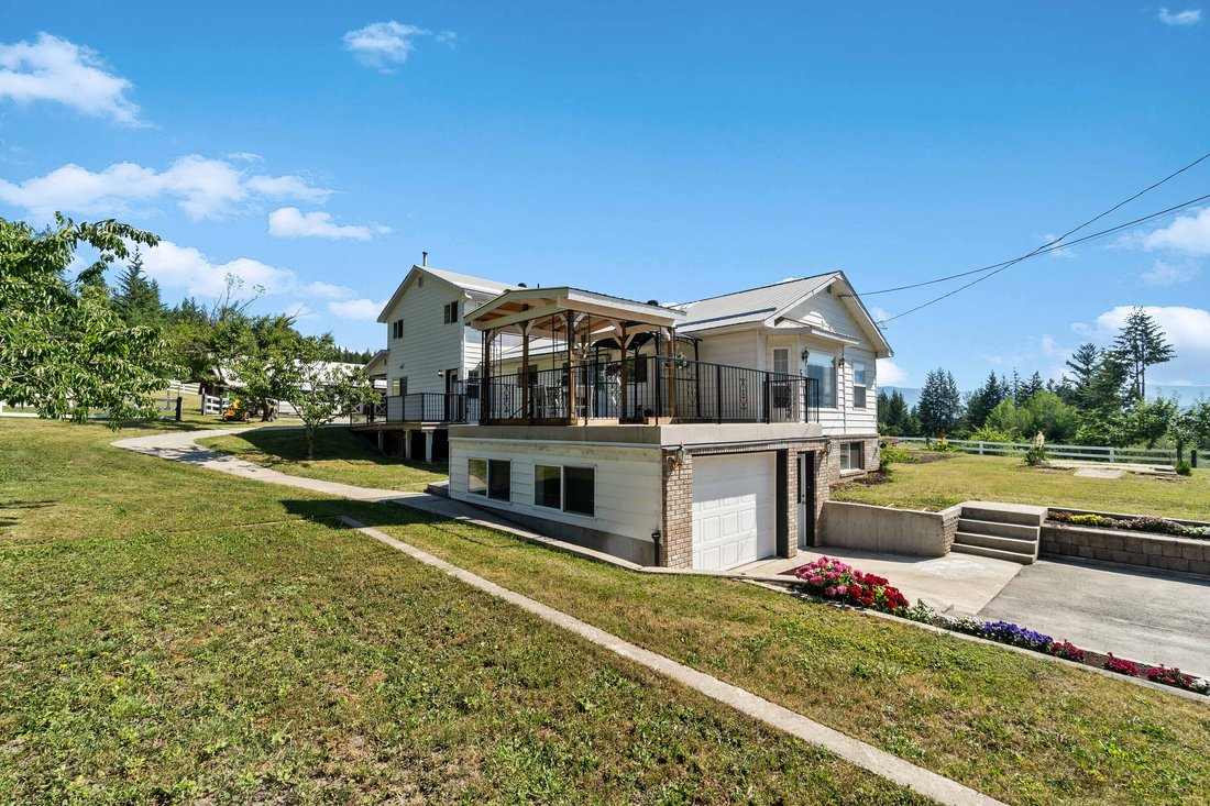 Substantially Reno Hobby Farm In Salmon Arm, British Columbia, Canada