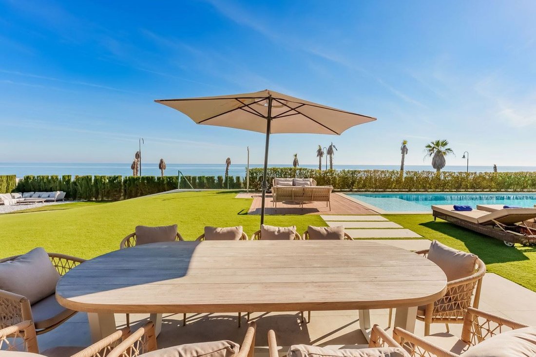 Villa in Estepona, Andalusia, Spain 4 - 14503647