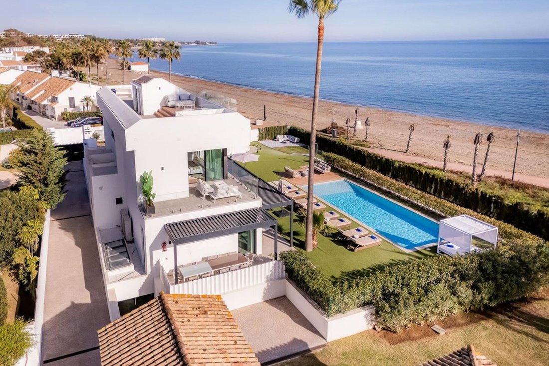 Villa in Estepona, Andalusia, Spain 2 - 14503647