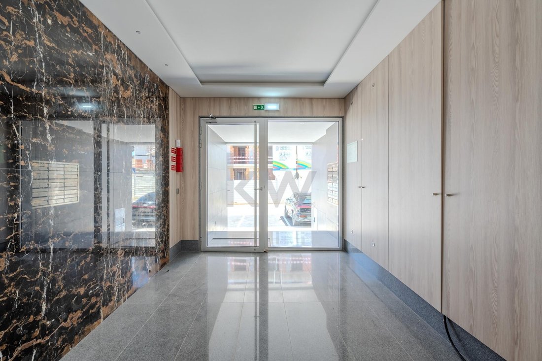 Apartment in Carnaxide e Queijas, Lisbon, Portugal 1 - 14502617