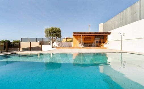 Townhouse in Colares, Lisbon, Portugal 1