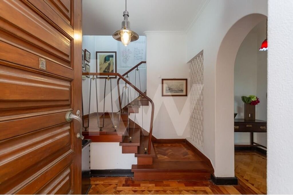 Townhouse in Linda-a-Velha, Lisbon, Portugal 5 - 14502508