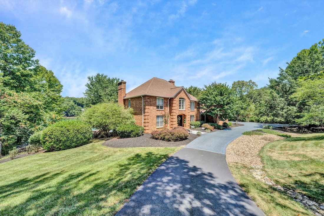 Upgraded Colonial With Theater, Dock, And In Virginia, United