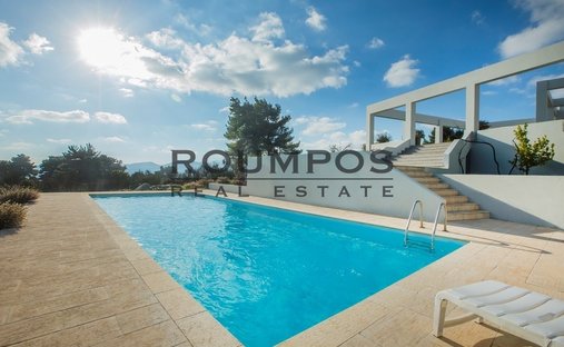 House in Oropos, Attica, Greece 1