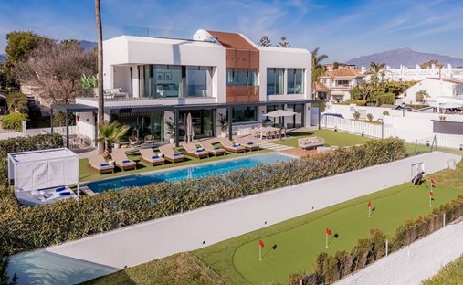 Villa a Estepona, Andalusia, Spagna 1