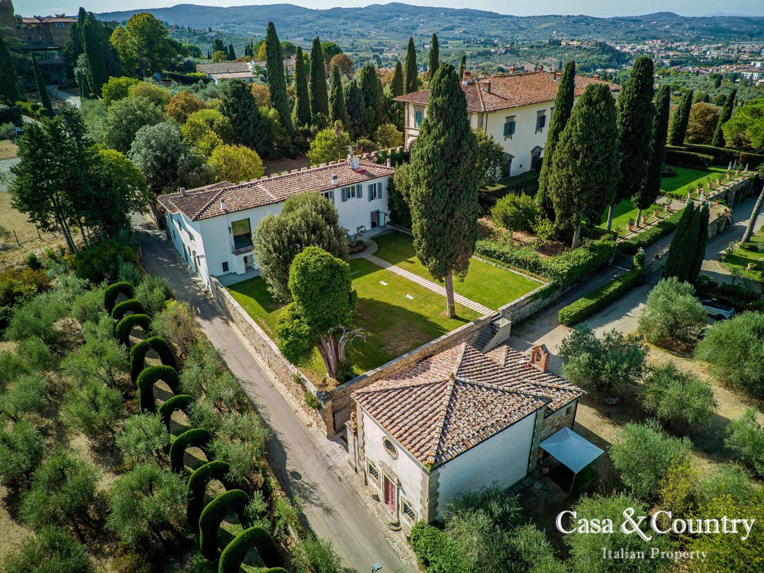 House in Two Roads - San Gaggio, Florence, Italy 3 - 13883732