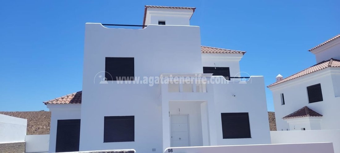 Villa in San Miguel de Abona, Canary Islands, Spain 2 - 14382312
