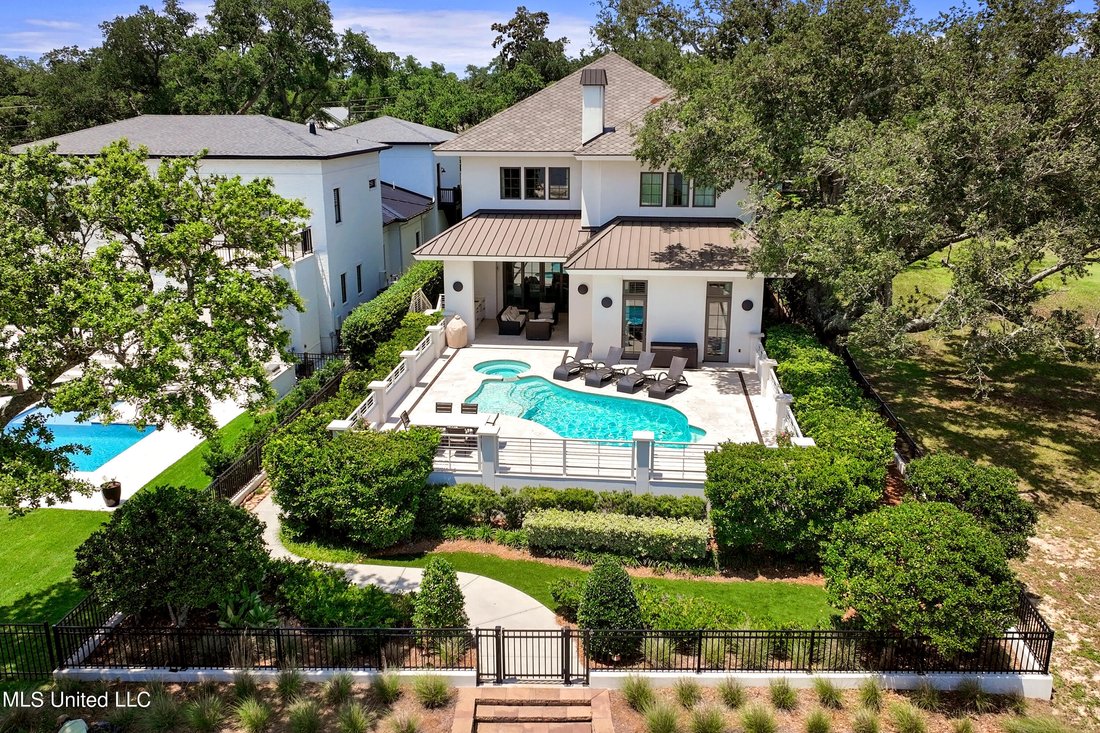 House in Gulfport, Mississippi, United States 1 - 14506553