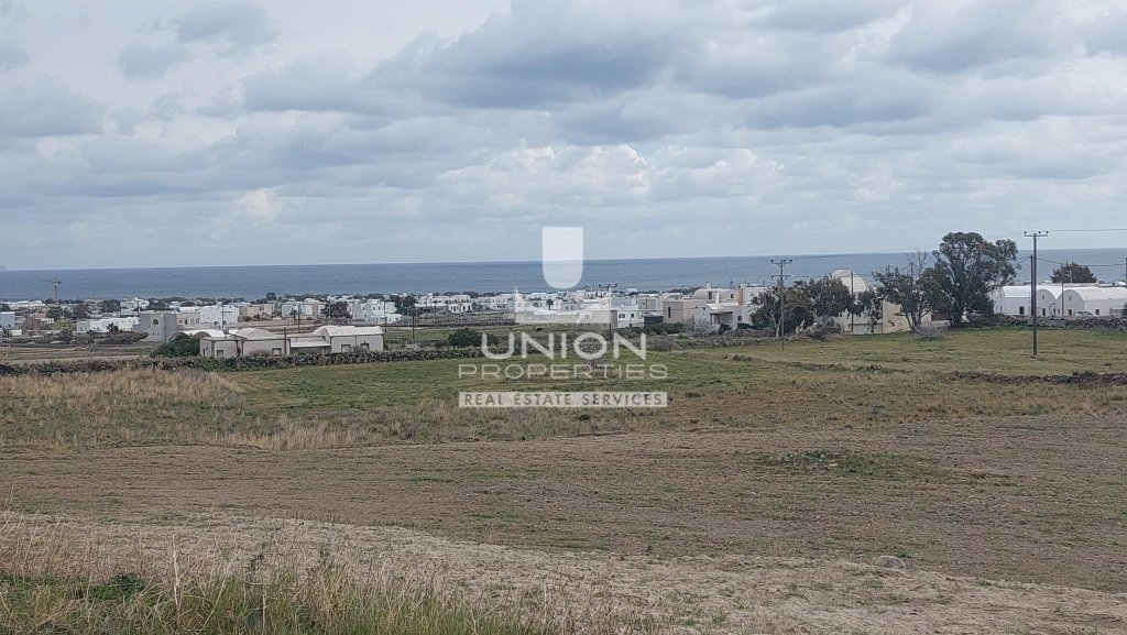 Land in Thira, Aegean, Greece 4 - 14507665