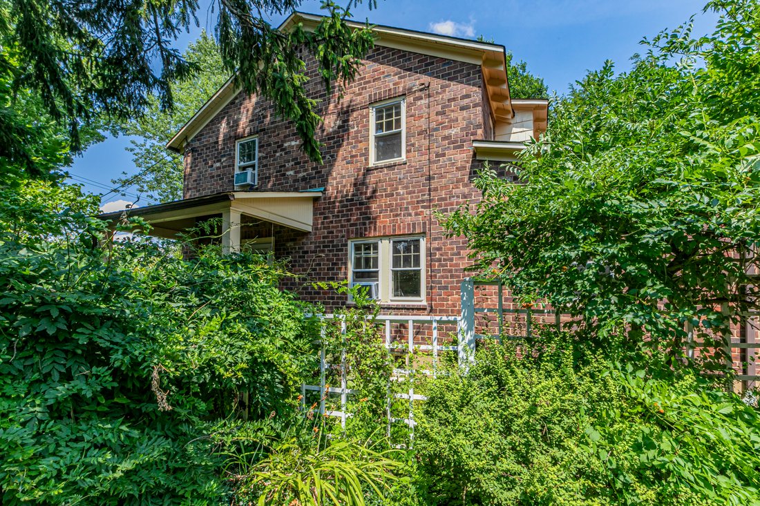 Cute Condo With Sweet Garden In Heart In Princeton, New Jersey, United