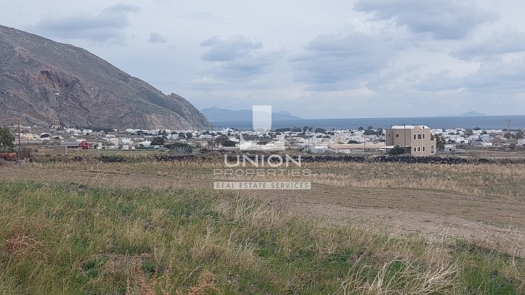 Land in Thira, Aegean, Greece 1 - 14507665