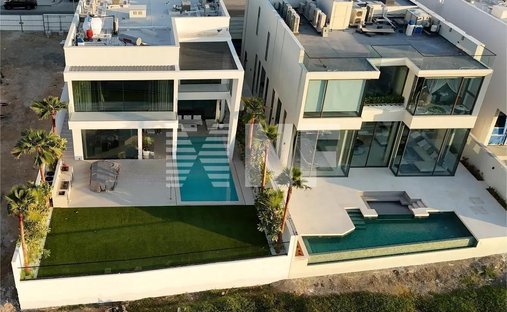 Villa in Dubai, Dubai, United Arab Emirates 1