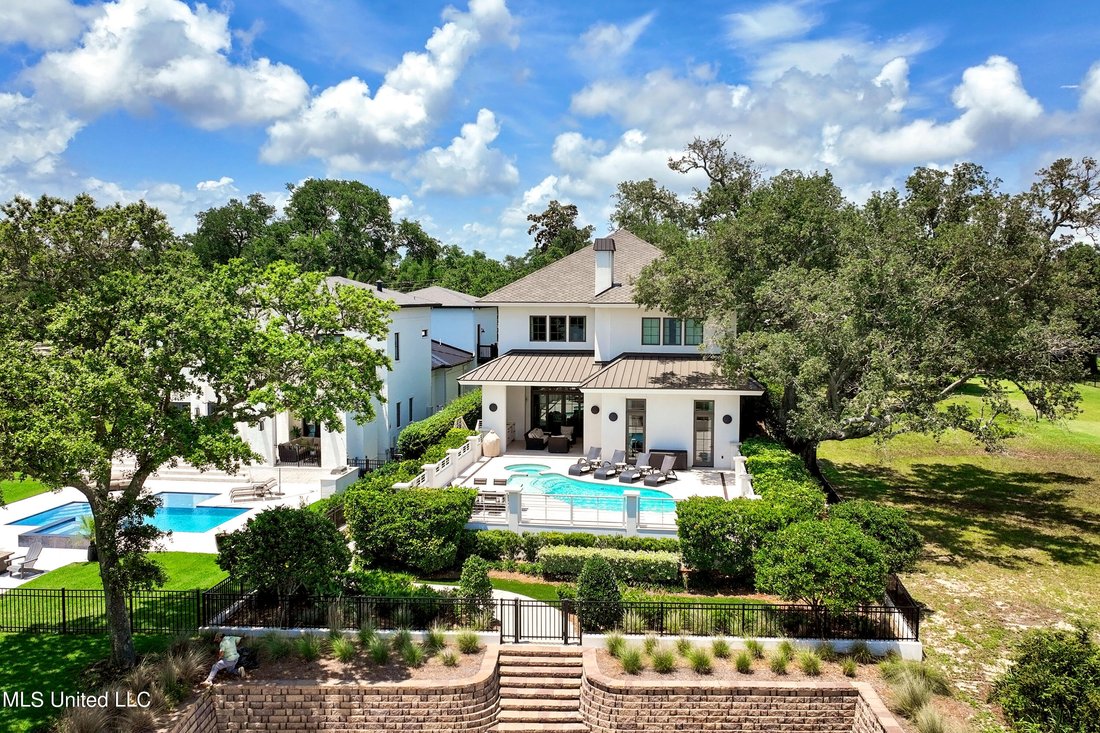 House in Gulfport, Mississippi, United States 3 - 14506553