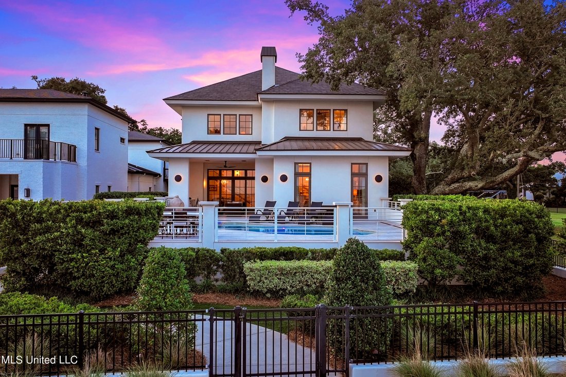 House in Gulfport, Mississippi, United States 4 - 14506553