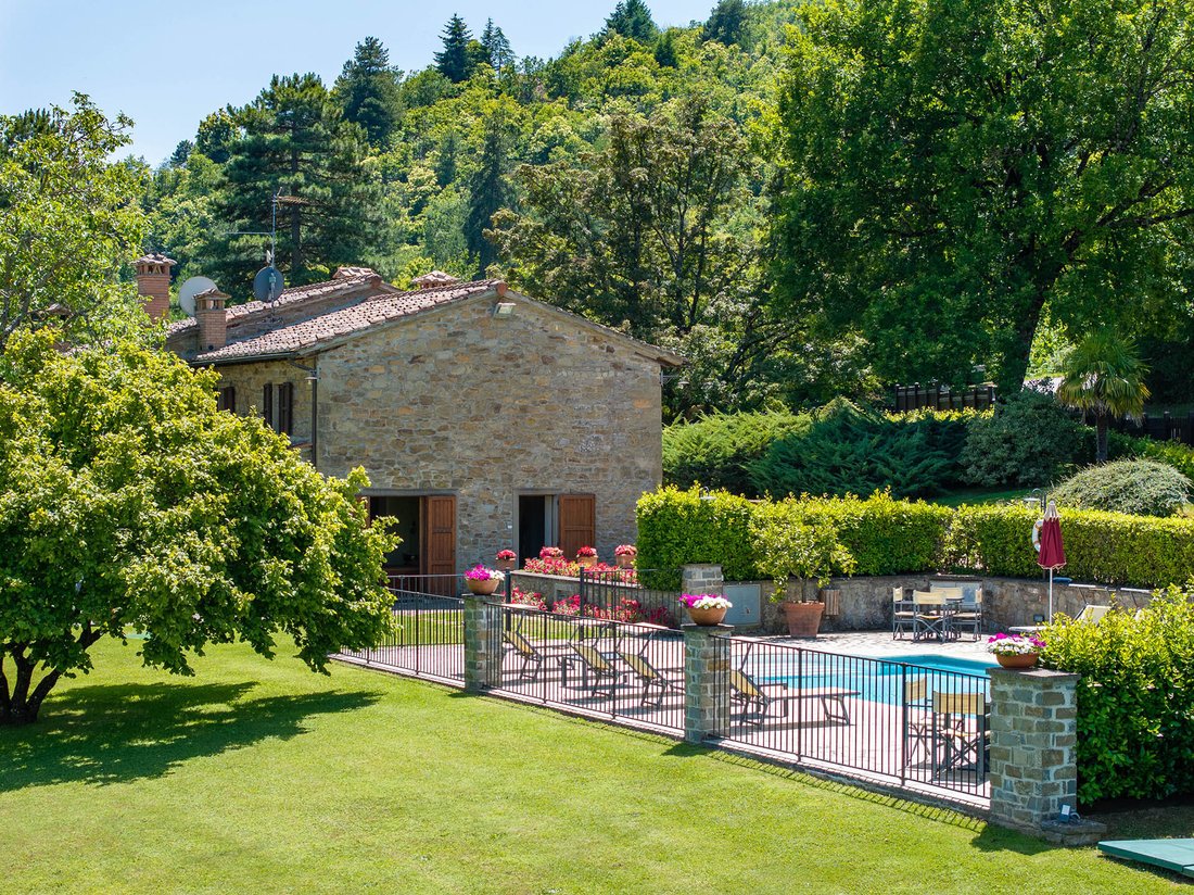 A Paradise Under The Tuscan Sun In Rassina, Tuscany, Italy For Sale ...