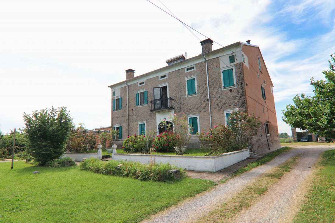 Country House in Gonzaga, Lombardy, Italy 5 - 14514202