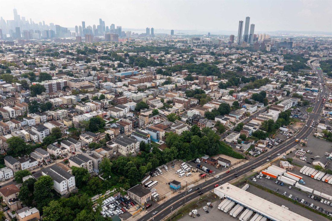 Land in Jersey City, New Jersey, United States 3 - 14514320