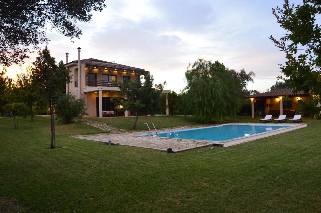 Villa in Chalkida, Thessaly and Central Greece, Greece 1 - 13481349