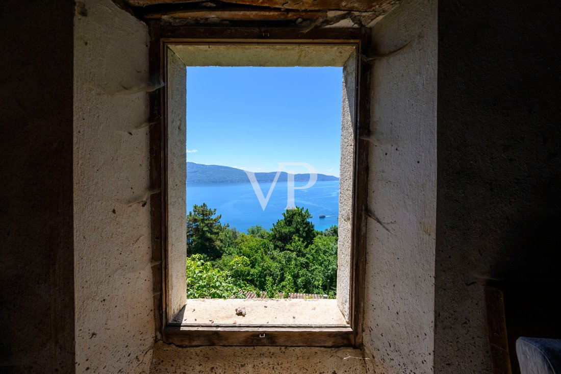 Villa in Gargnano, Lombardy, Italy 2 - 14515493