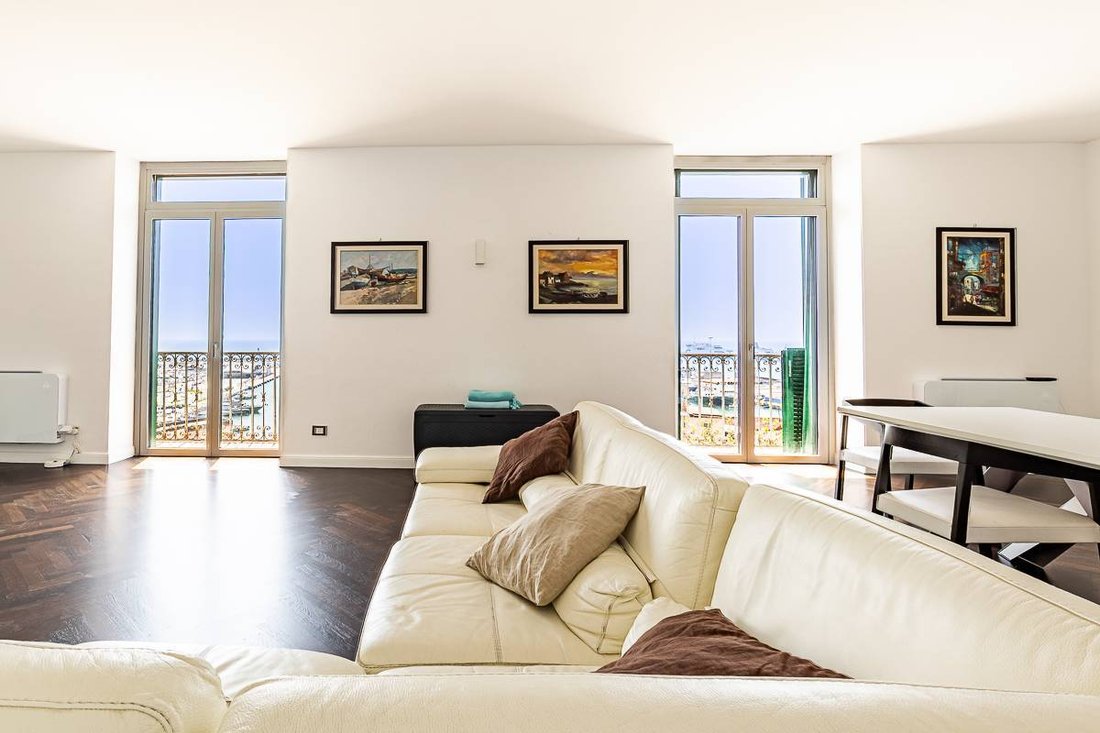 Apartment in Center, Salerno, Campania 2 - 14516133