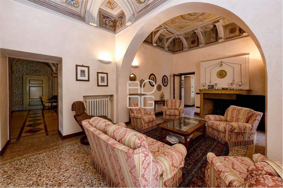 Villa in Historic Center, Lonato del Garda, Lombardy 5 - 14516090