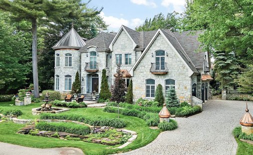 Haus in Lorraine, Québec, Kanada 1