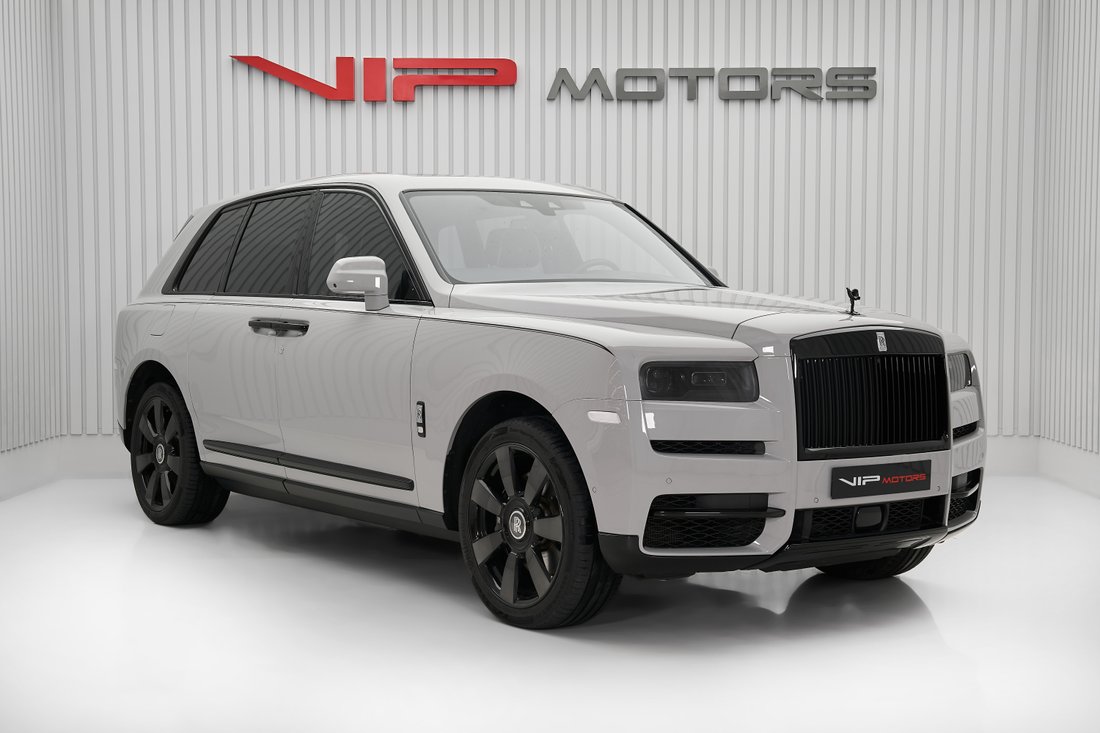 Suv in Dubai, Dubai, United Arab Emirates 1 - 14517326