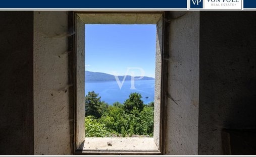 Villa in Gargnano, Lombardy, Italy 1