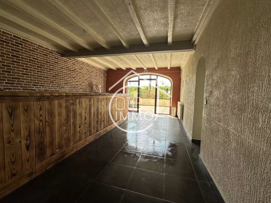 Rauzan Building In Rauzan, Nouvelle Aquitaine, France For Sale (14518602)