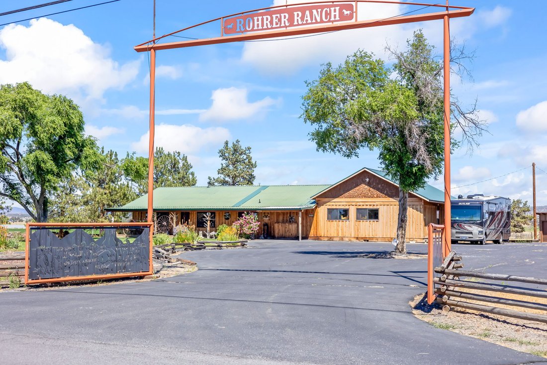 Farm Ranch in Powell Butte, Oregon, United States 1 - 14517556