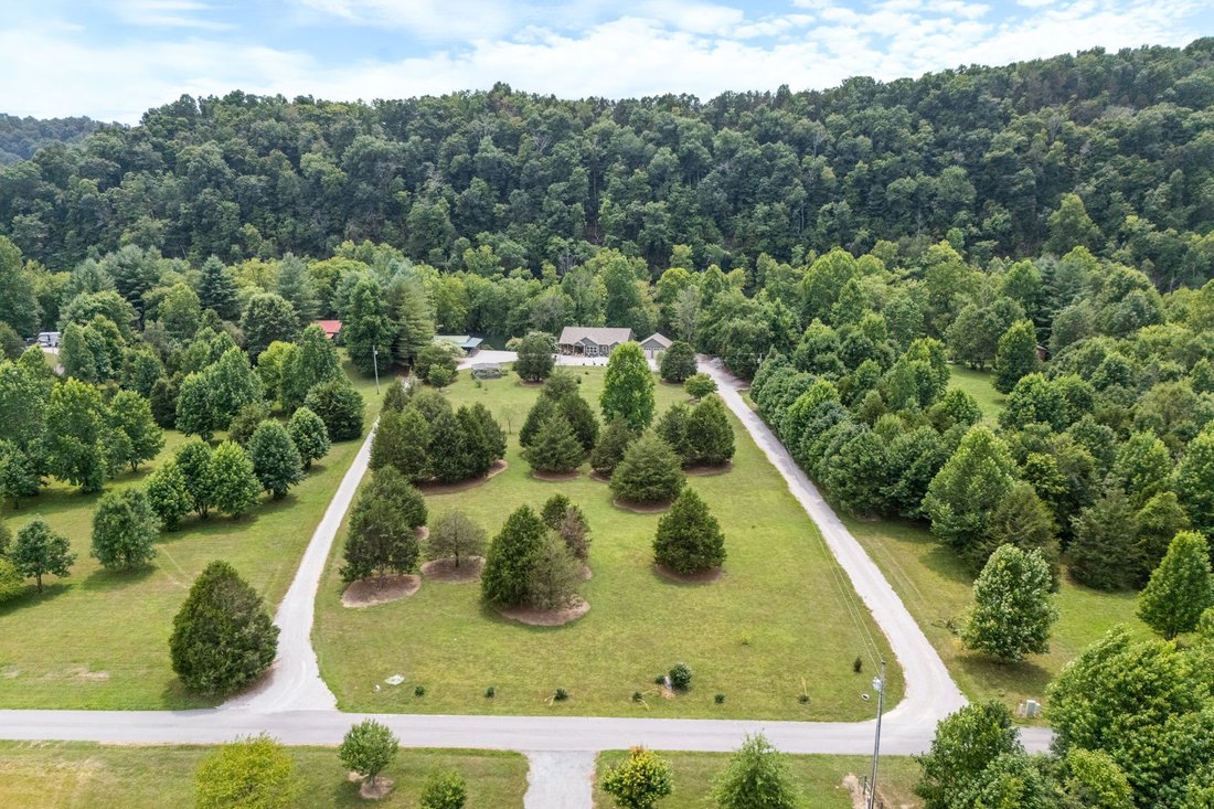 House in Grider, Kentucky, United States 3 - 14517389