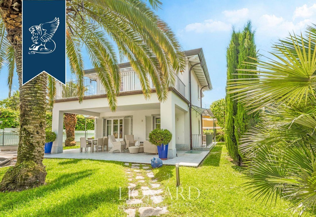 Villa in Vittoria Apuana, Forte dei Marmi, Tuscany 2 - 14519633