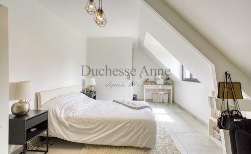 Castle for Sale in Vicq, Auvergne-Rhône-Alpes, France