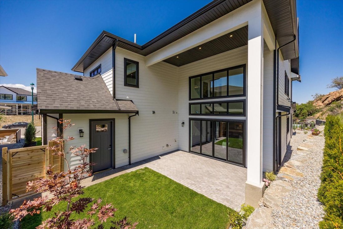 House in Kelowna, British Columbia, Canada 3 - 14522884