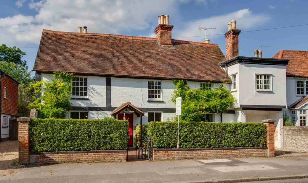 A Beautiful 5 Bedroom Grade Ii Listed In Well End, England, United