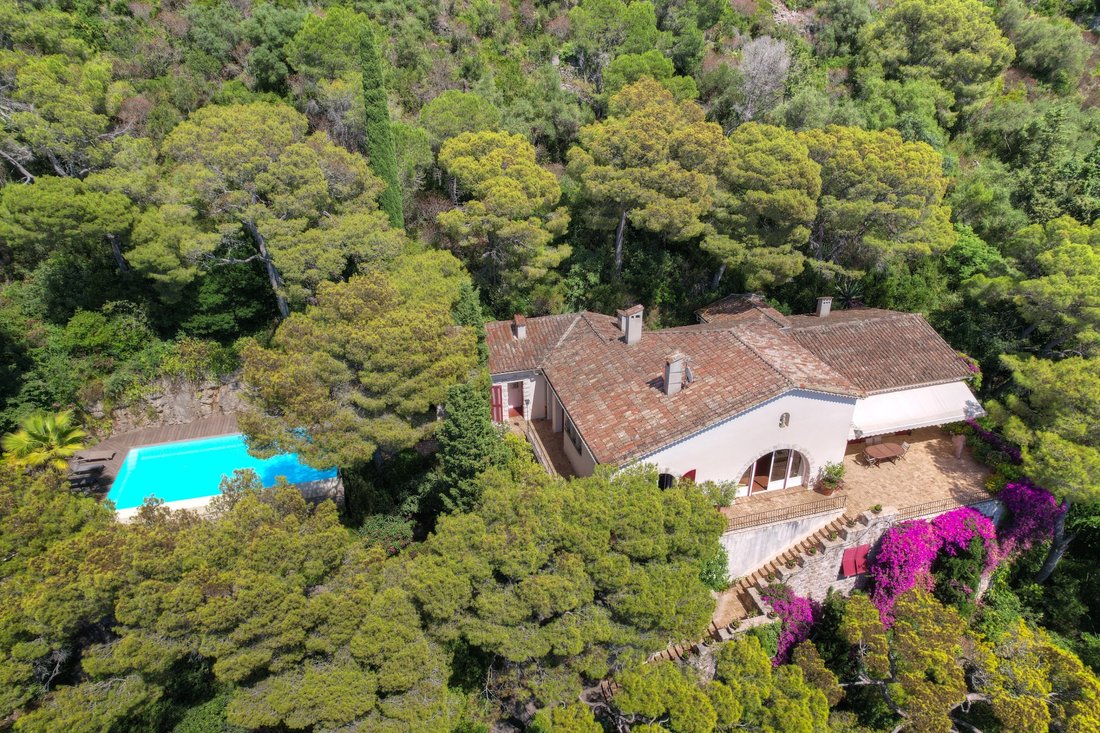 House in Saint-Jean-Cap-Ferrat, Provence-Alpes-Côte d'Azur, France 2 - 14522482