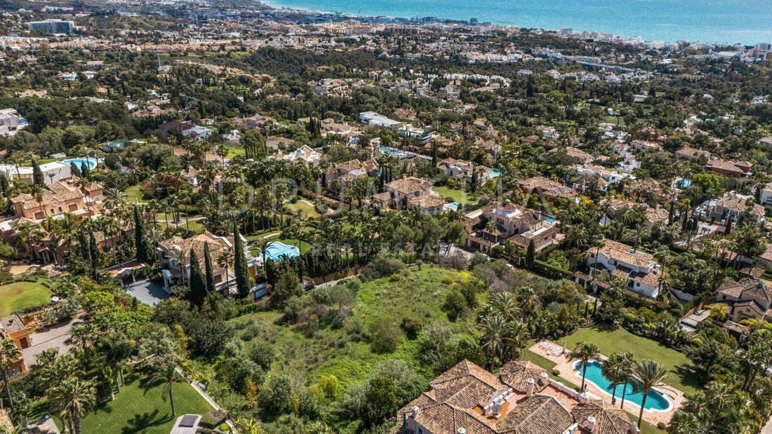 Terrain à Sierra Blanca, Marbella, Espagne 2 - 14524104