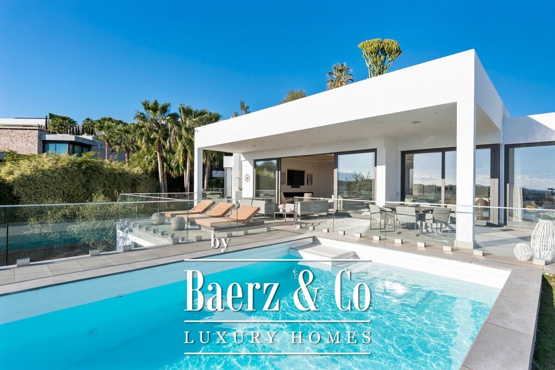 Villa in Marbella, Andalusia, Spain 1 - 14522397