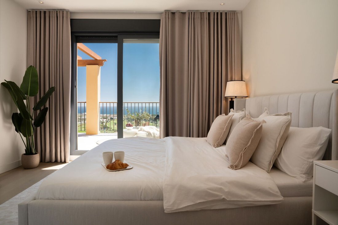 Penthouse in Benahavis, Andalusia, Spain 5 - 14522816