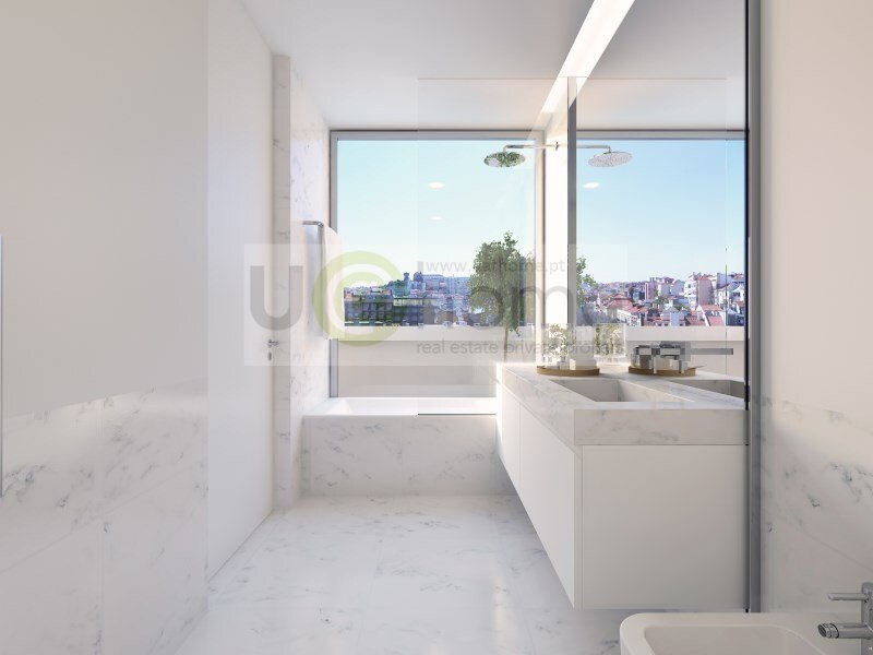 2 Bedroom Flat In Avenidas Novas With Parking In Lisbon, Lisbon ...