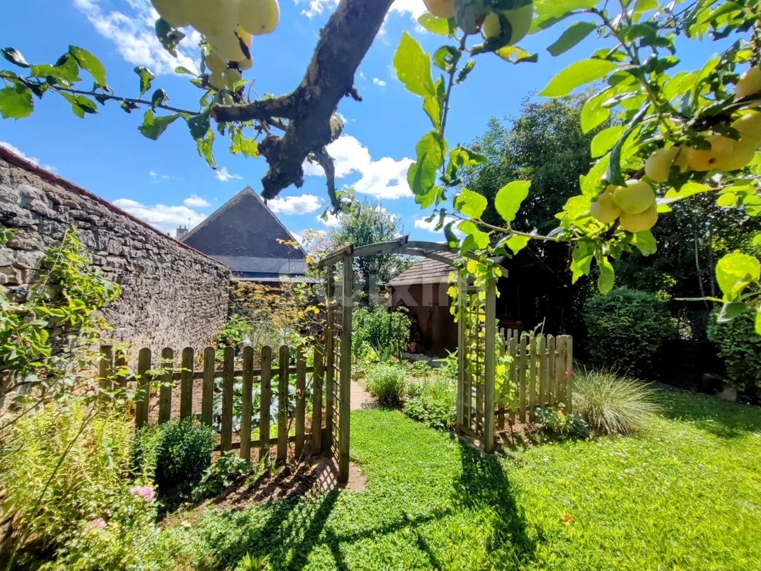 House in Centre Ville, Beaune, France 2 - 14494899
