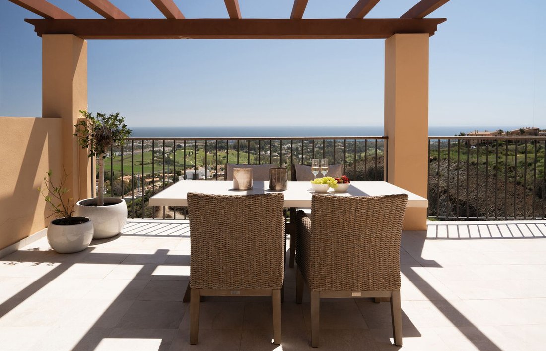 Penthouse in Benahavis, Andalusia, Spain 1 - 14522816