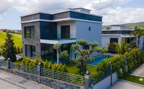 Villa in Güzelbahçe, Güzelbahçe, Turkey 1