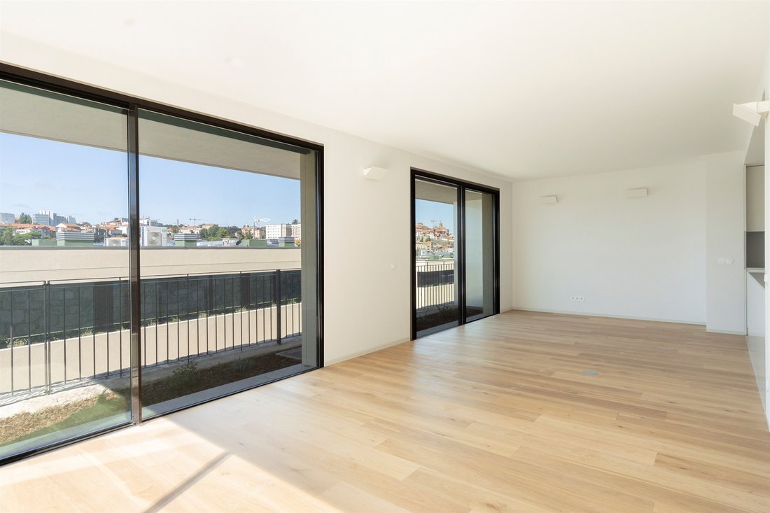 House in Santa Marinha e Sao Pedro da Afurada, Porto District, Portugal 5 - 14527639