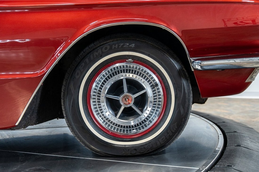 Cabriolet in Saint Louis, MO, United States 3 - 14522052