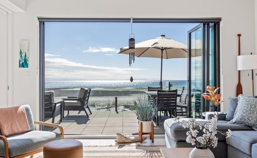 Condo in Black Creek, British Columbia, Canada 1
