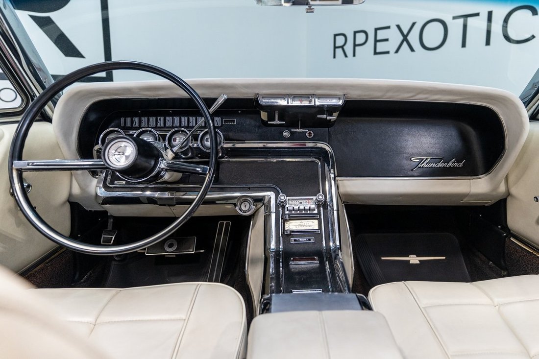 Cabriolet in Saint Louis, MO, United States 2 - 14522052