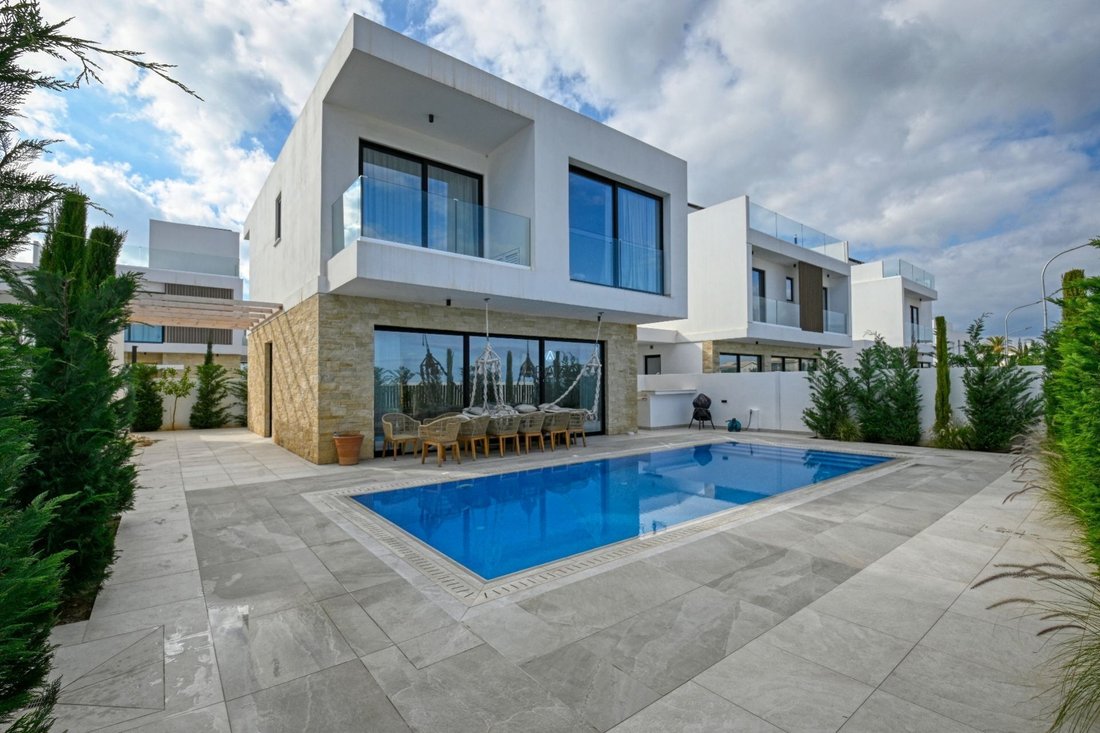 Villa a Protaras, Distretto di Famagosta, Cipro 1 - 14526701